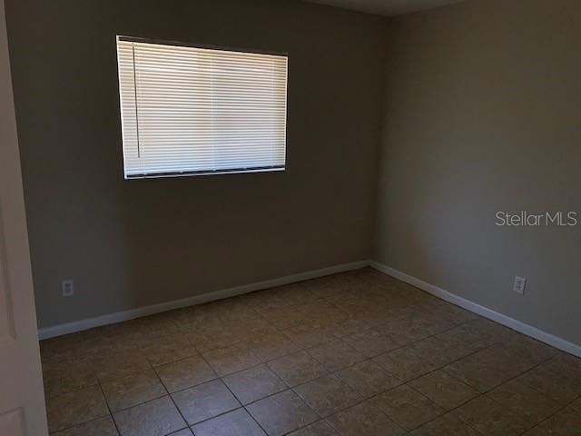 Recently Rented: $1,450 (2 beds, 2 baths, 879 Square Feet)