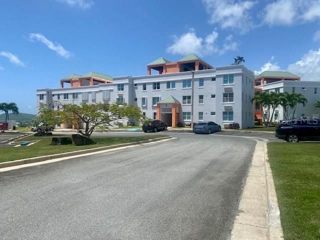 Recently Rented: $1,850 (3 beds, 2 baths, 1268.23 Square Feet)