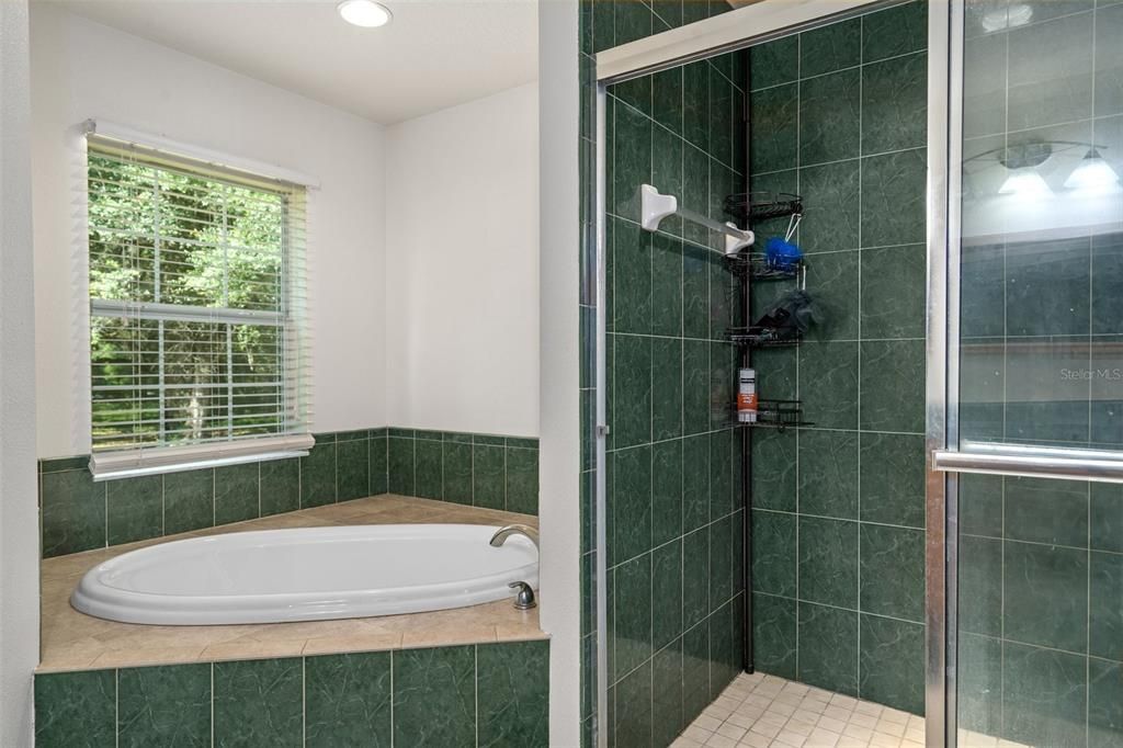 最近售出: $425,000 (3 贝兹, 2 浴室, 1508 平方英尺)