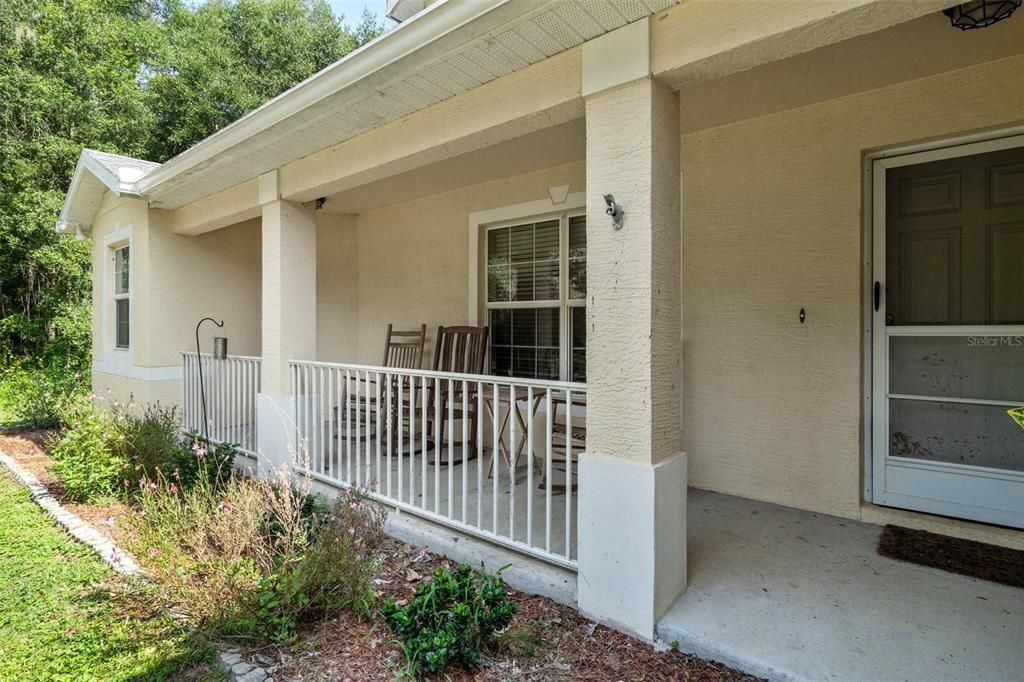 Recently Sold: $425,000 (3 beds, 2 baths, 1508 Square Feet)