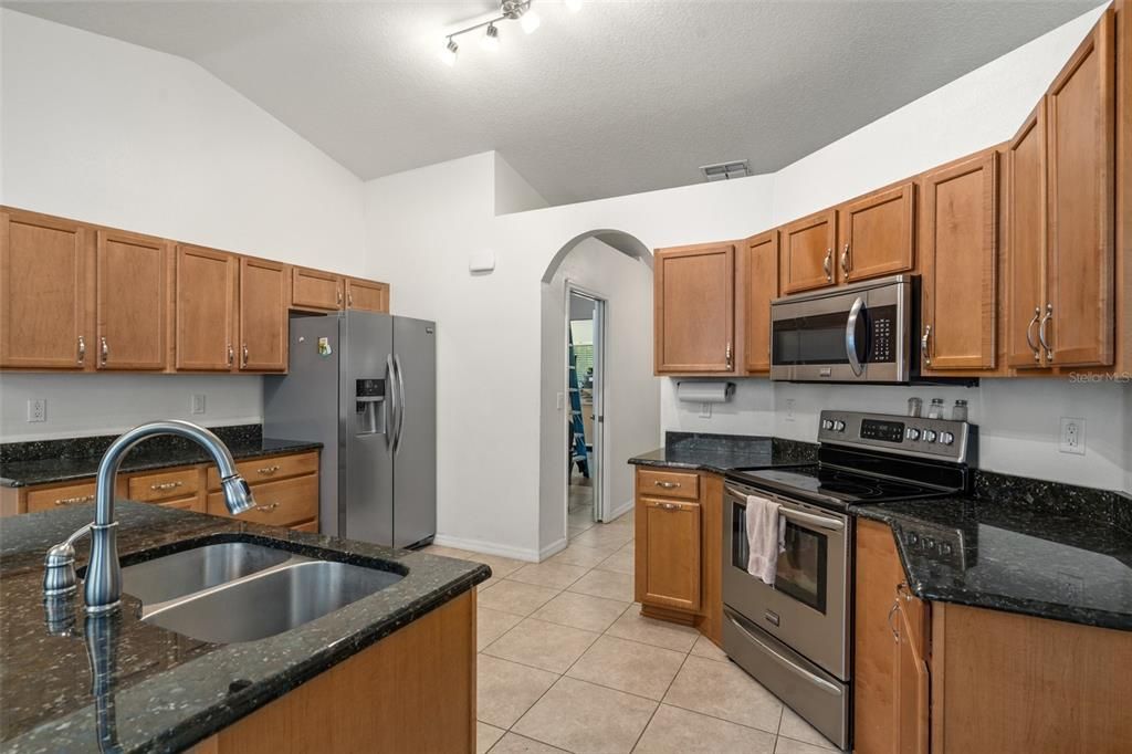 Recently Sold: $425,000 (3 beds, 2 baths, 1508 Square Feet)