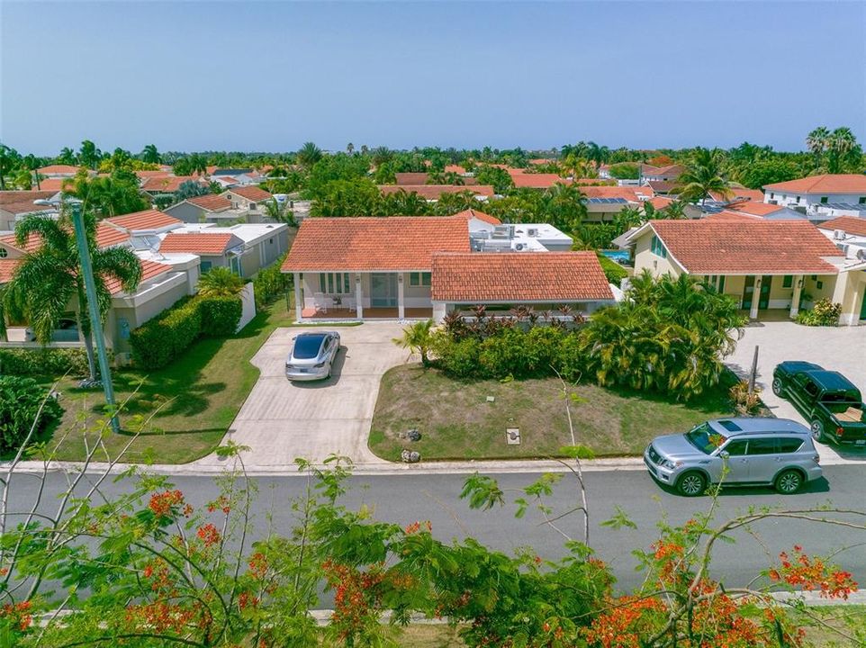 Recently Sold: $999,000 (3 beds, 3 baths, 2900 Square Feet)