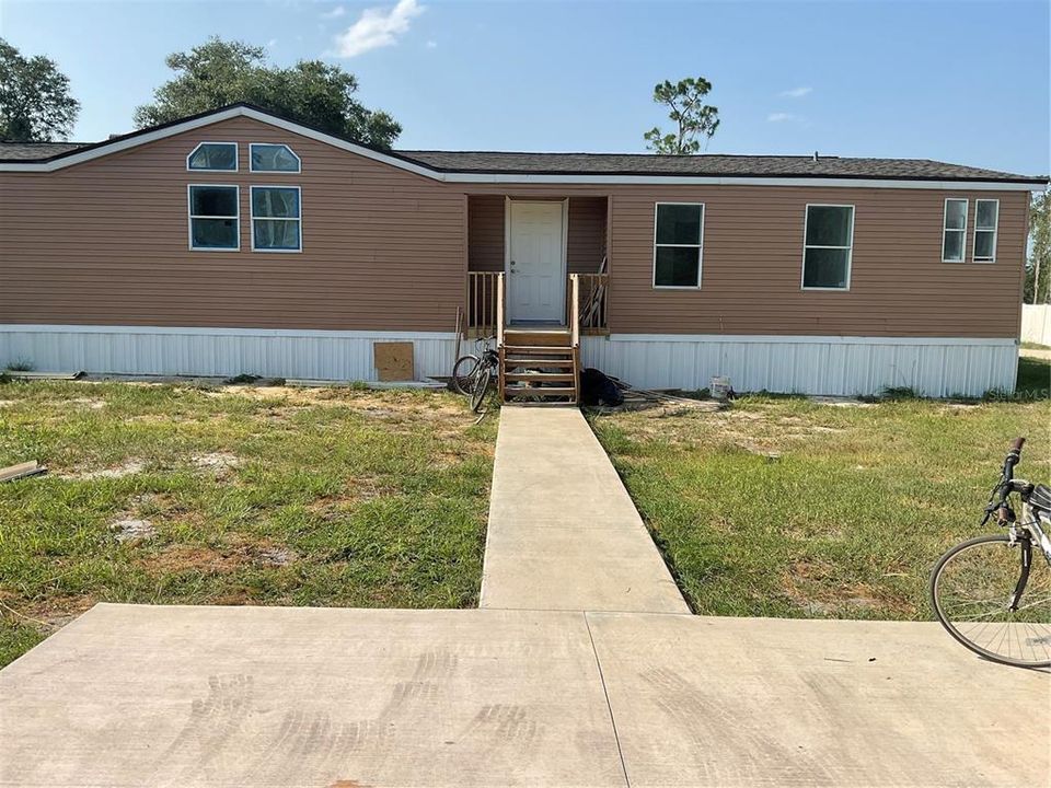Recently Sold: $275,000 (4 beds, 2 baths, 1848 Square Feet)