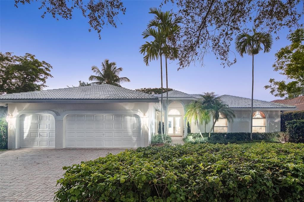 Recently Sold: $1,030,000 (5 beds, 3 baths, 2944 Square Feet)