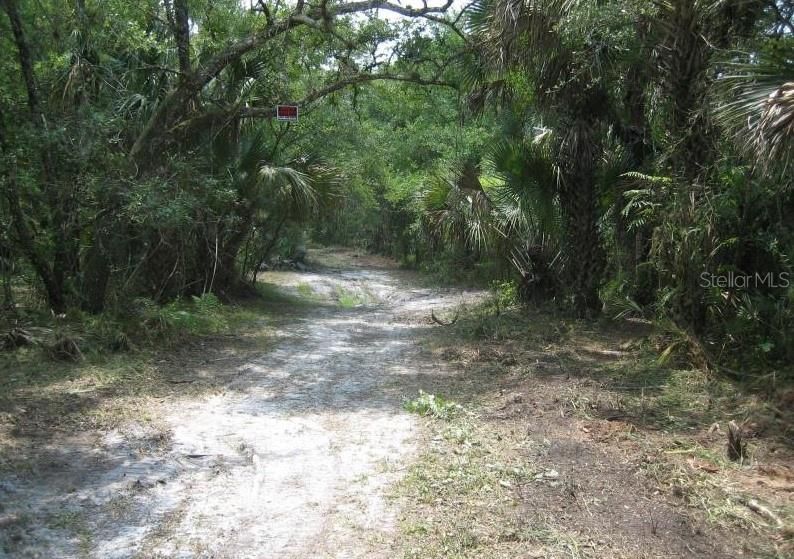 Vendido Recientemente: $60,000 (2.39 acres)