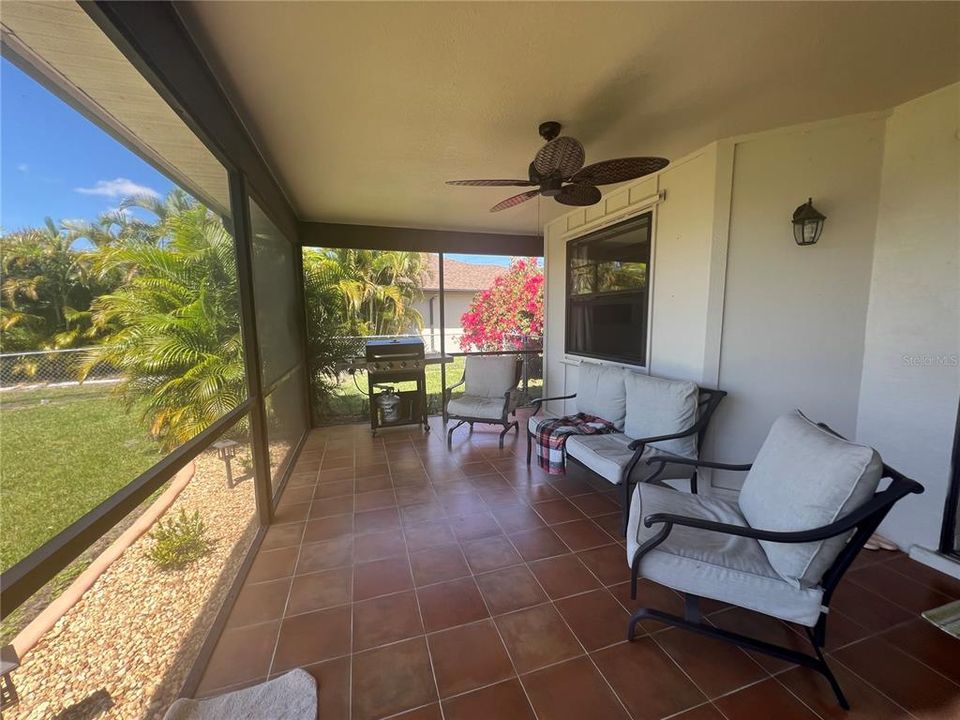 Active With Contract: $1,950 (3 beds, 2 baths, 1776 Square Feet)