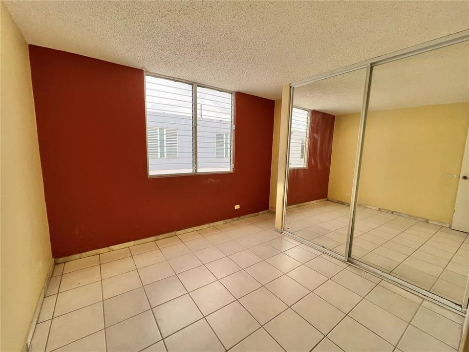 Vendido Recientemente: $239,900 (4 camas, 2 baños, 1758 Pies cuadrados)