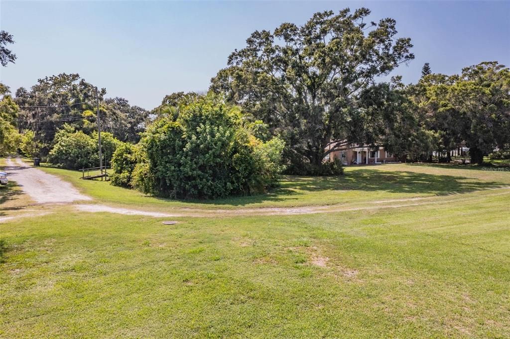 合同活跃: $3,190,000 (0 贝兹, 0 浴室, 2216 平方英尺)