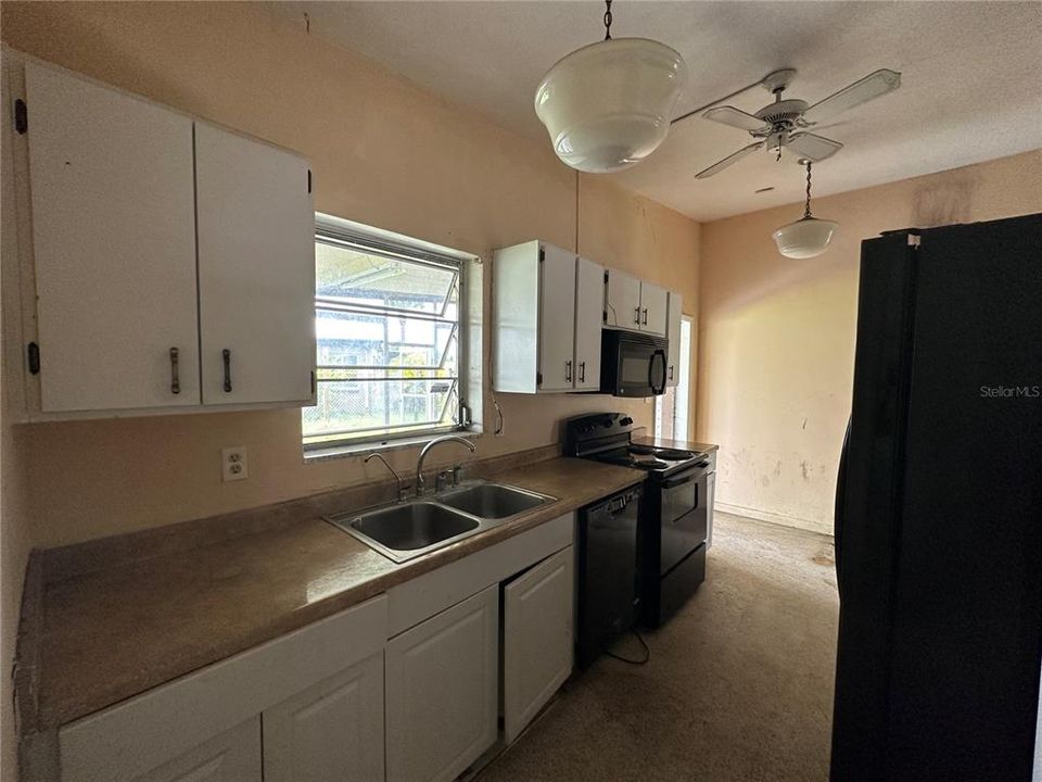 Vendido Recientemente: $130,000 (3 camas, 2 baños, 1743 Pies cuadrados)