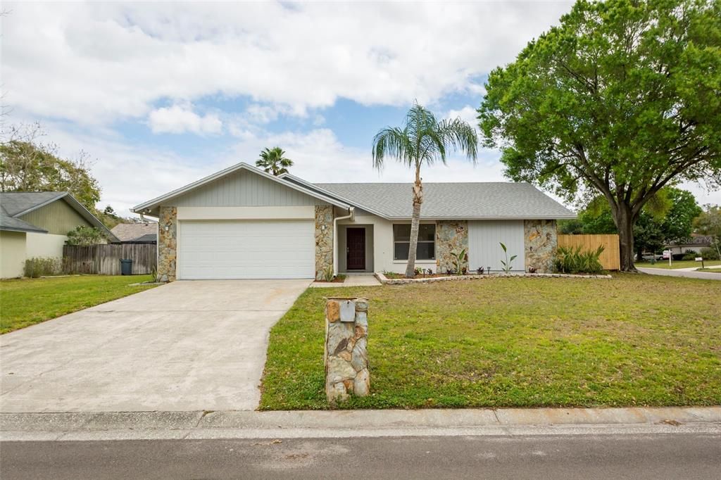 Recently Rented: $2,600 (3 beds, 2 baths, 1483 Square Feet)