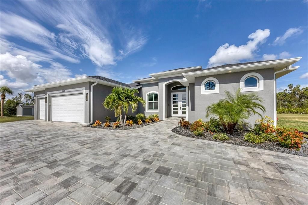 Recently Sold: $860,000 (3 beds, 2 baths, 2116 Square Feet)