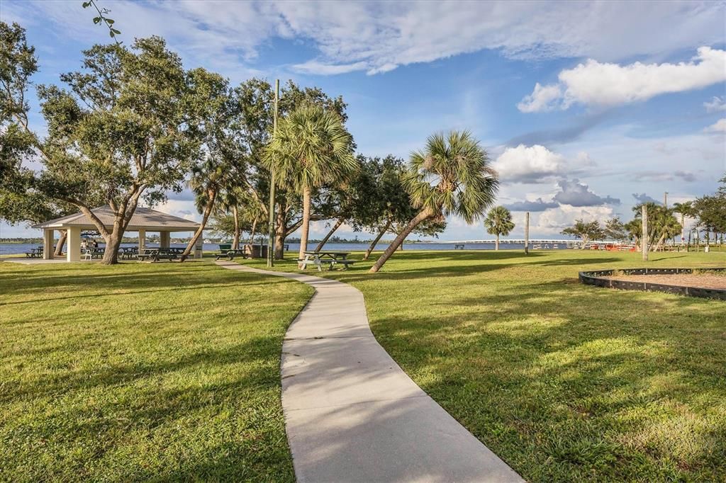 Recently Sold: $860,000 (3 beds, 2 baths, 2116 Square Feet)