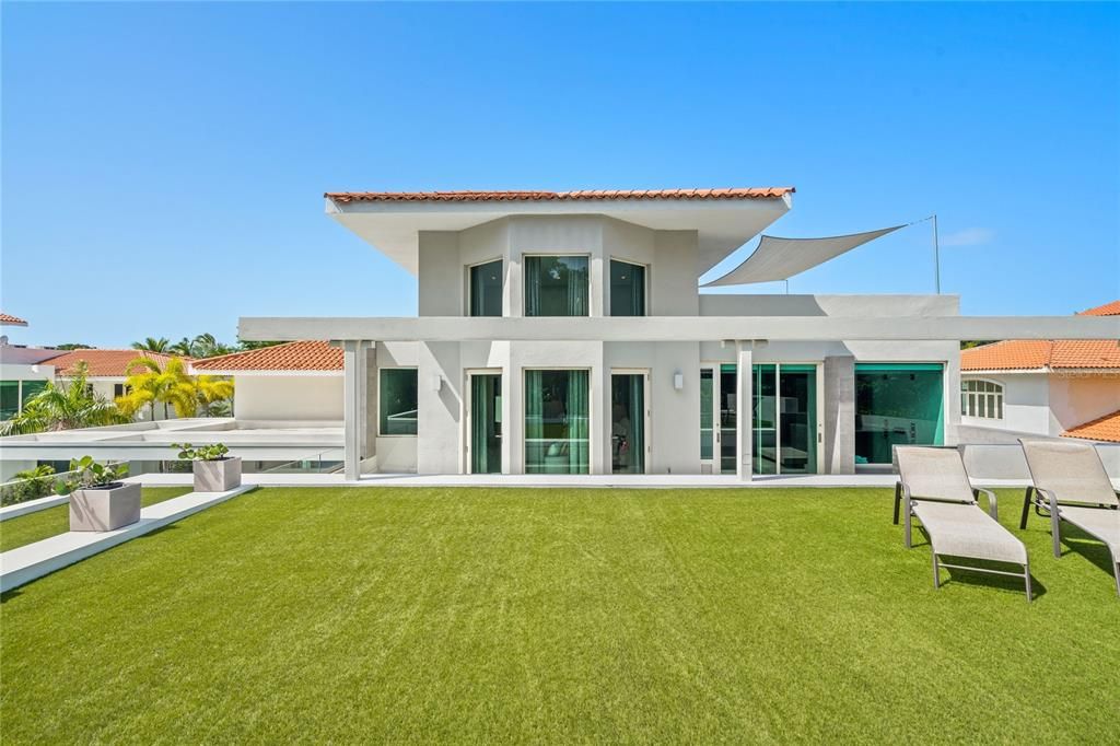 Recently Sold: $11,995,000 (7 beds, 8 baths, 7000 Square Feet)