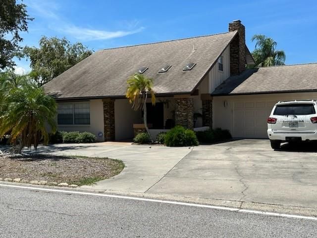 Recently Sold: $862,000 (3 beds, 2 baths, 2656 Square Feet)
