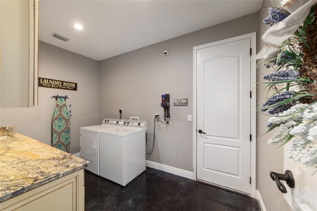 Recently Sold: $622,400 (3 beds, 2 baths, 2433 Square Feet)