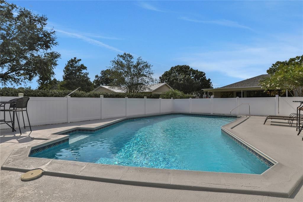 Recently Sold: $615,000 (3 beds, 2 baths, 2341 Square Feet)