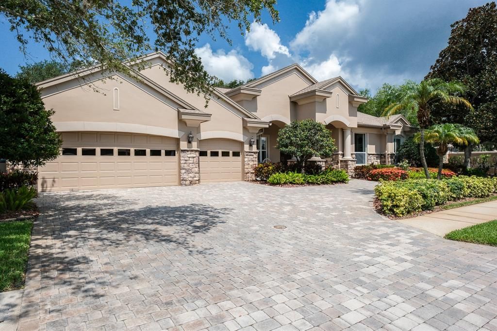 Recently Sold: $1,399,900 (4 beds, 3 baths, 4060 Square Feet)
