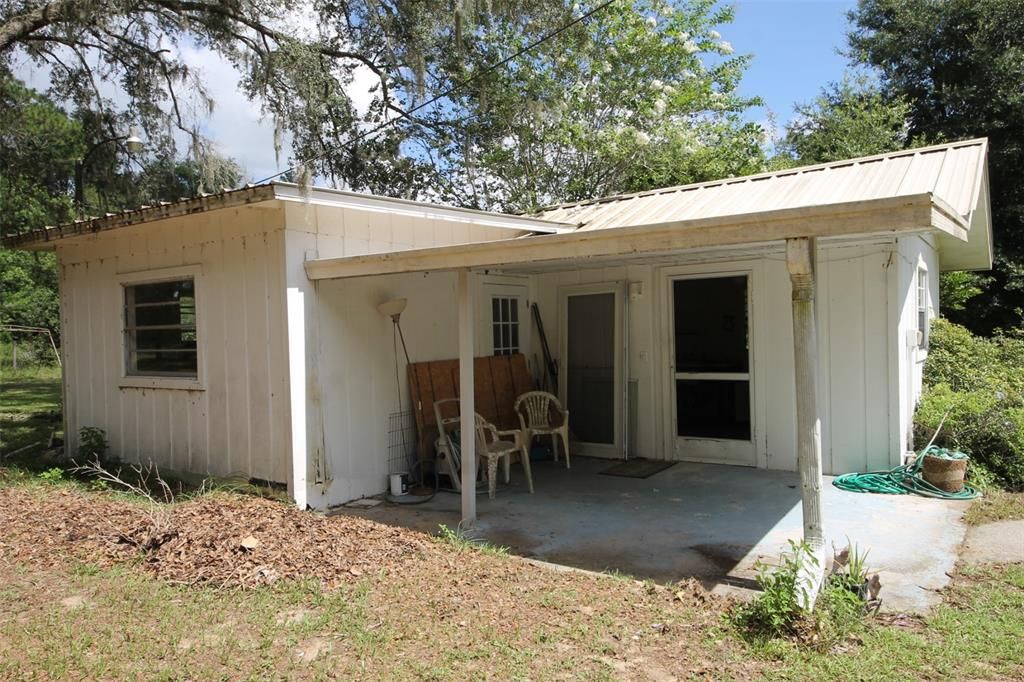 Recently Sold: $169,900 (3 beds, 1 baths, 1114 Square Feet)