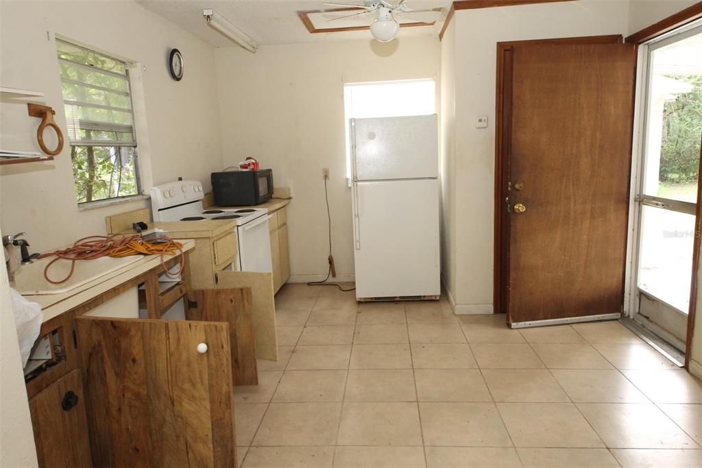 Vendido Recientemente: $169,900 (3 camas, 1 baños, 1114 Pies cuadrados)