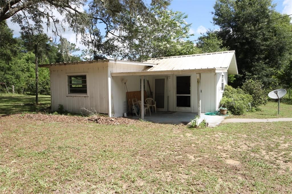 Recently Sold: $169,900 (3 beds, 1 baths, 1114 Square Feet)