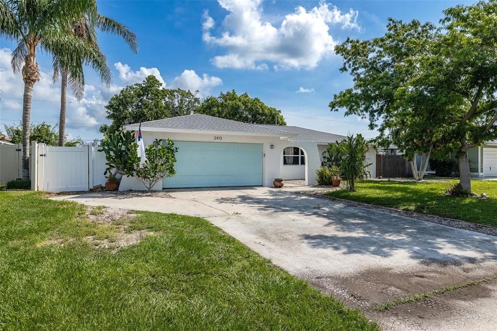 Recently Sold: $369,000 (3 beds, 2 baths, 1693 Square Feet)