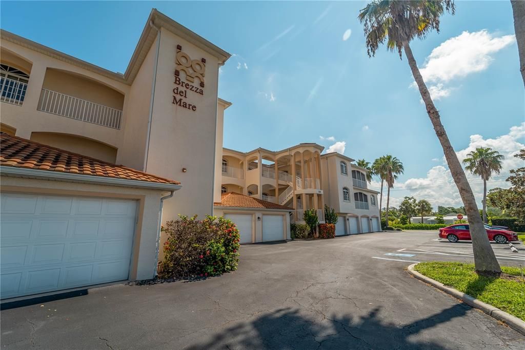 Recently Sold: $499,000 (3 beds, 2 baths, 1571 Square Feet)