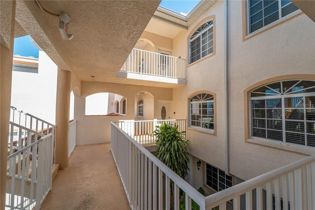 Recently Sold: $499,000 (3 beds, 2 baths, 1571 Square Feet)