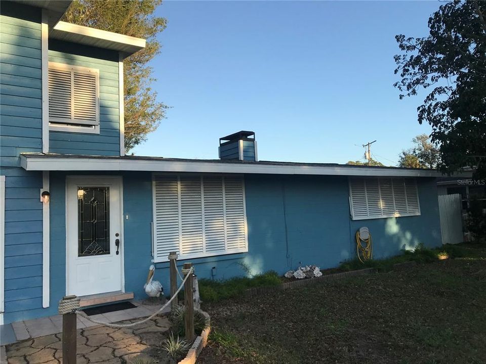 Recently Rented: $1,945 (3 beds, 2 baths, 1428 Square Feet)