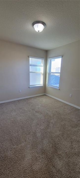 Recently Rented: $2,750 (3 beds, 2 baths, 2014 Square Feet)