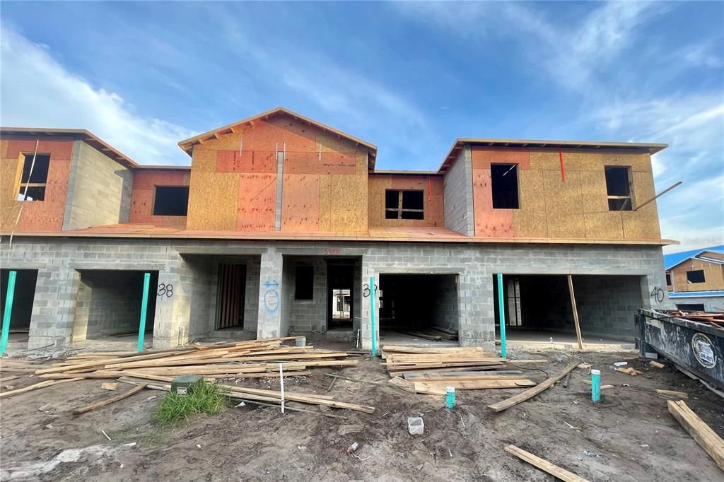 Recently Sold: $473,280 (3 beds, 2 baths, 1729 Square Feet)