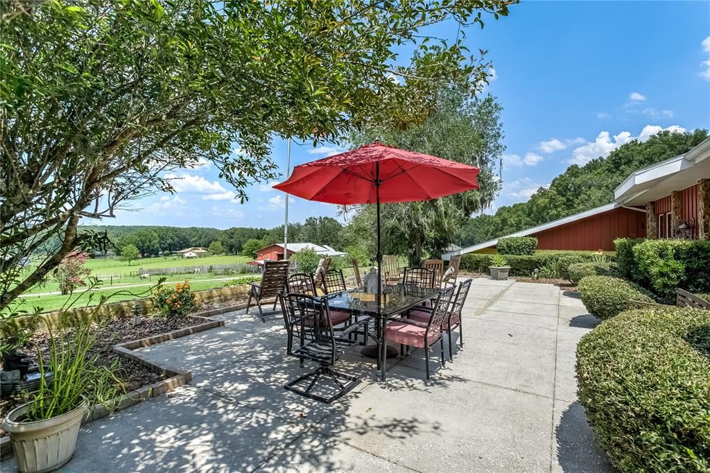 Active With Contract: $780,000 (4 beds, 3 baths, 3613 Square Feet)