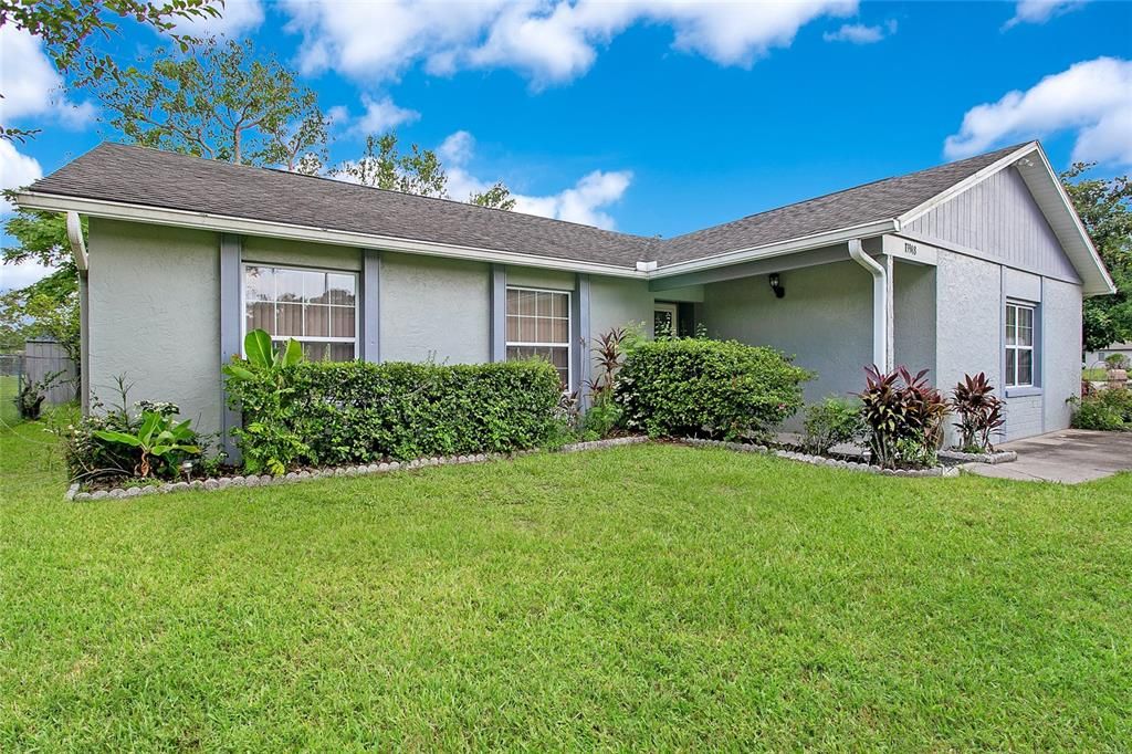 Recently Sold: $350,000 (4 beds, 2 baths, 1606 Square Feet)