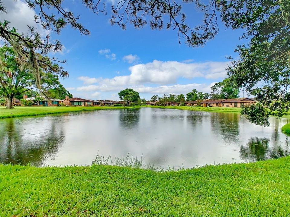 3 Bedrooms/2.5 baths with Lakeview