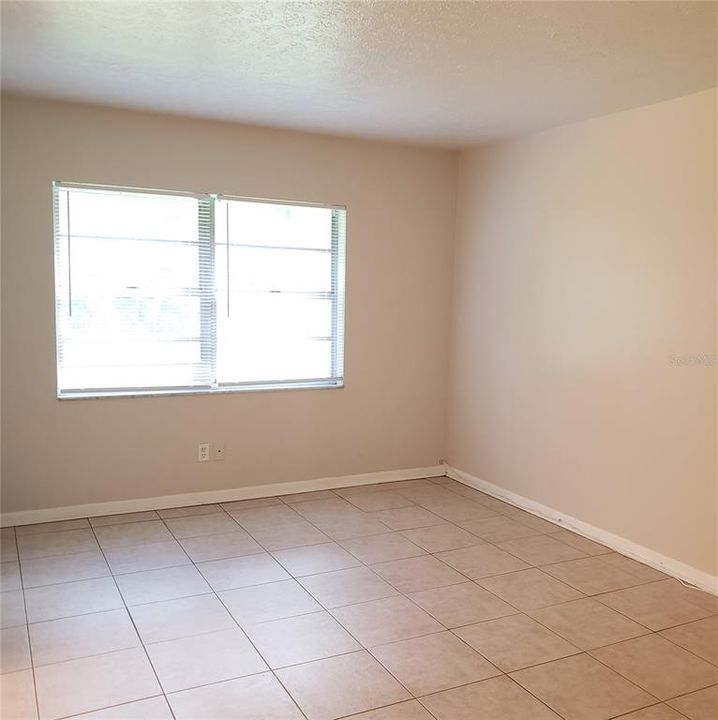 Recently Rented: $1,195 (1 beds, 1 baths, 693 Square Feet)