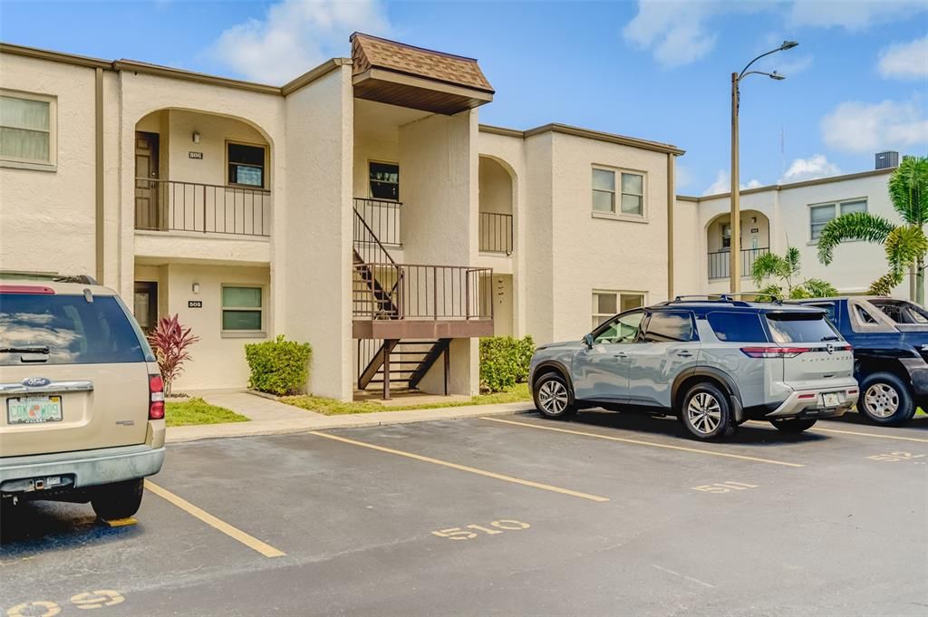 Vendido Recientemente: $179,900 (2 camas, 2 baños, 956 Pies cuadrados)