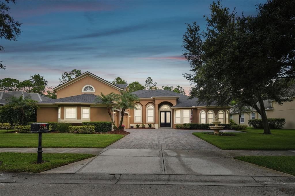 Recently Sold: $899,900 (5 beds, 3 baths, 3894 Square Feet)