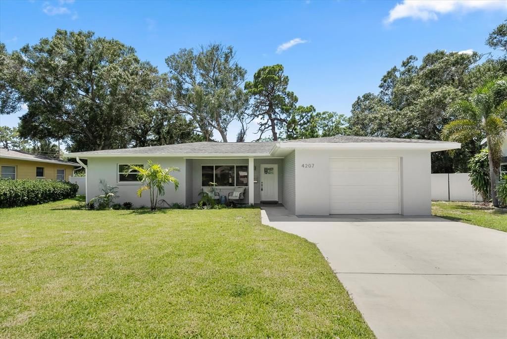 Recently Sold: $529,000 (3 beds, 2 baths, 1487 Square Feet)