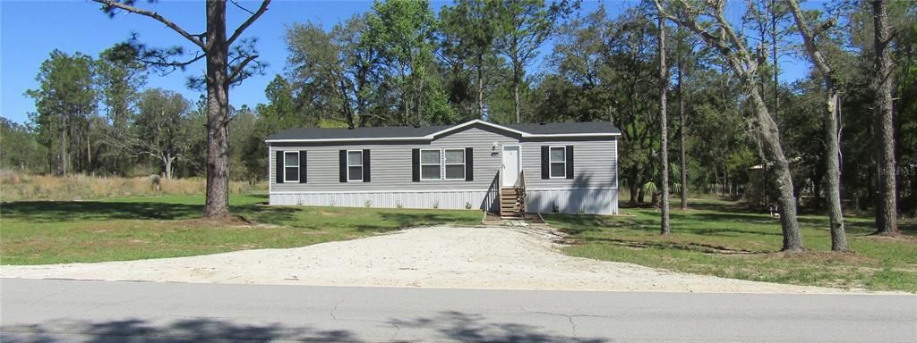 Recently Sold: $215,000 (3 beds, 2 baths, 1456 Square Feet)