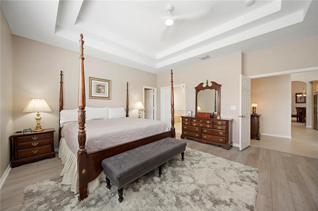 Недавно продано: $825,000 (3 спален, 3 ванн, 2525 Квадратных фут)