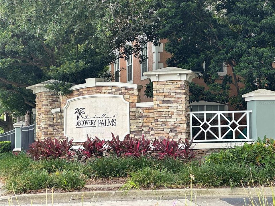 Recently Rented: $1,450 (1 beds, 1 baths, 814 Square Feet)