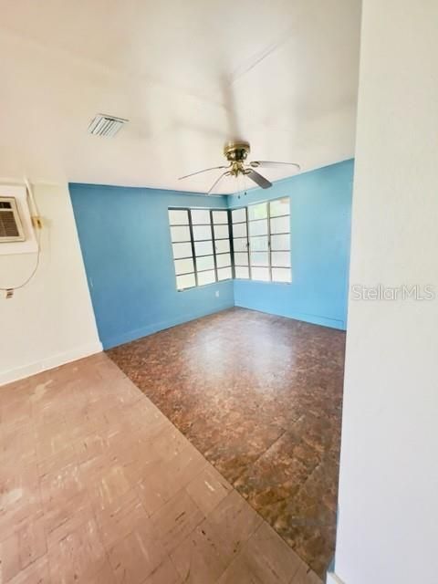 Recently Sold: $122,500 (2 beds, 1 baths, 1260 Square Feet)