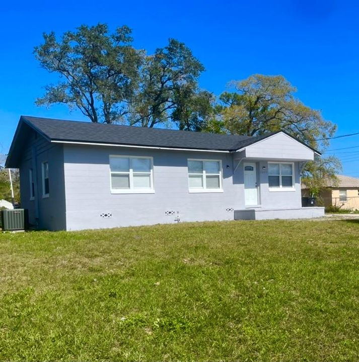 Recently Sold: $255,000 (4 beds, 1 baths, 1106 Square Feet)