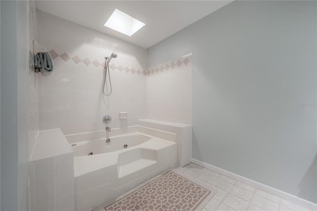最近售出: $499,000 (2 贝兹, 2 浴室, 1475 平方英尺)
