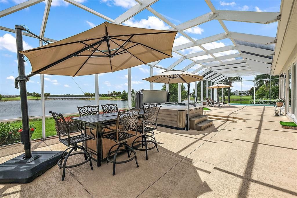 Oversized hot tub & additional seating area