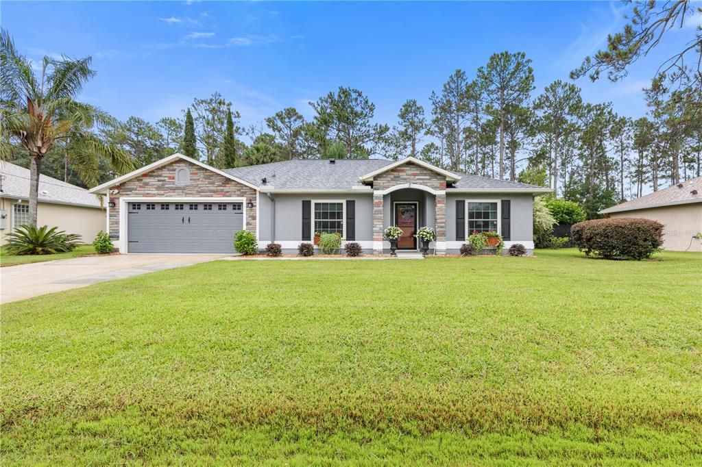 Recently Sold: $349,900 (4 beds, 2 baths, 1867 Square Feet)