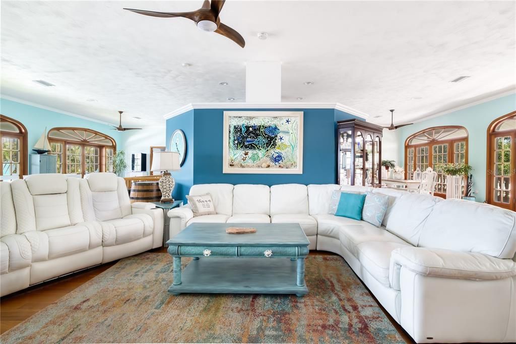 Active With Contract: $2,990,000 (3 beds, 2 baths, 5016 Square Feet)