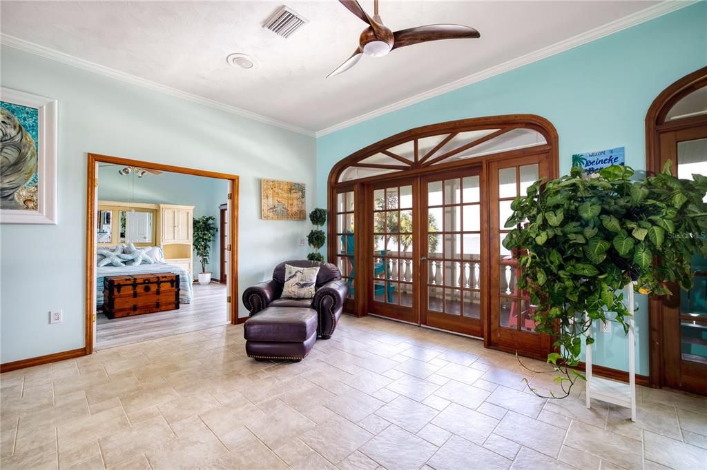 Active With Contract: $2,990,000 (3 beds, 2 baths, 5016 Square Feet)