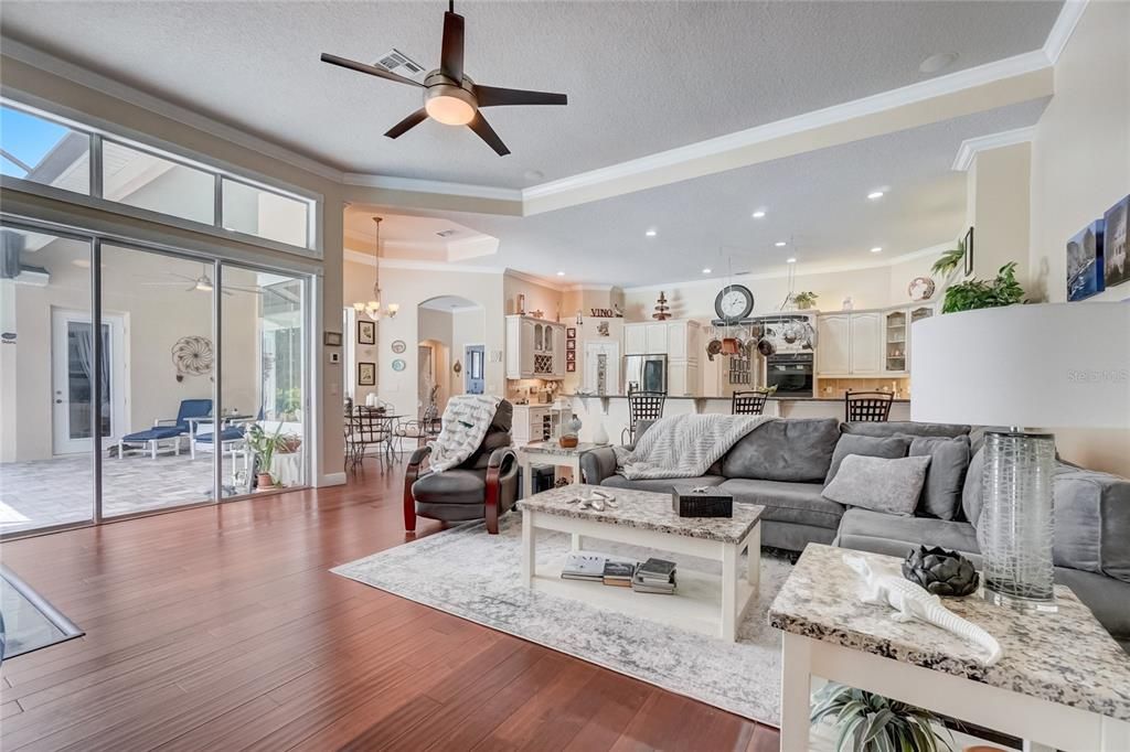 Recently Sold: $975,000 (4 beds, 3 baths, 3881 Square Feet)