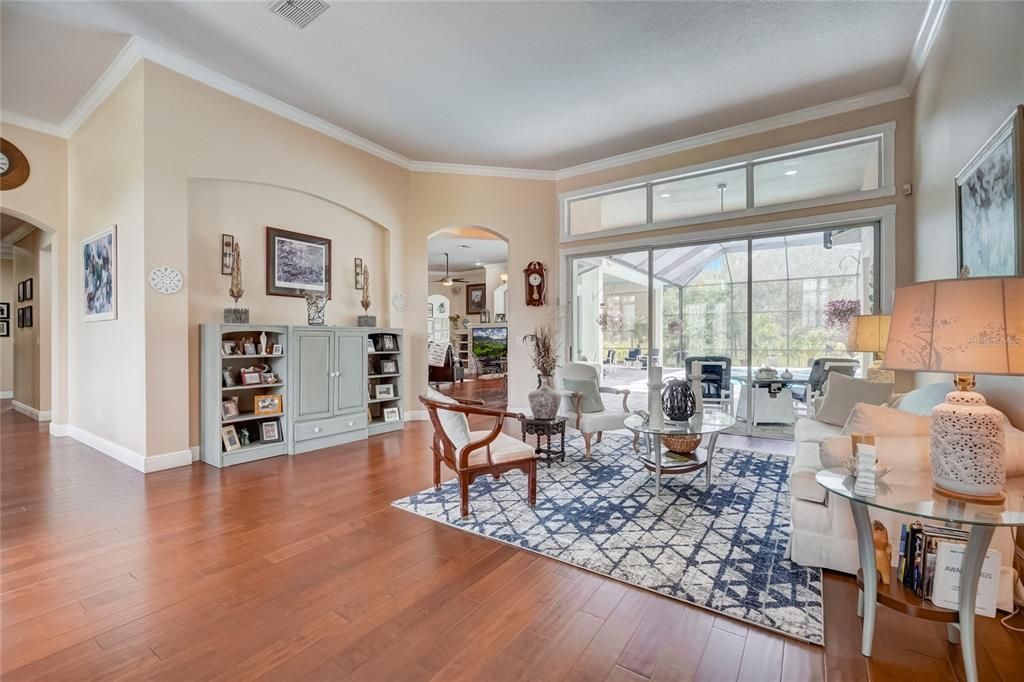 Recently Sold: $975,000 (4 beds, 3 baths, 3881 Square Feet)