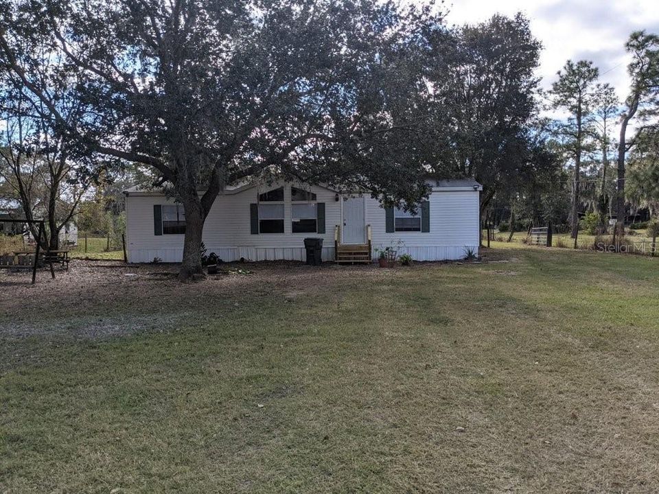 Recently Sold: $230,000 (3 beds, 2 baths, 1248 Square Feet)